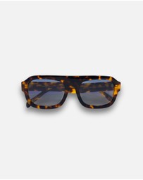 Soda Shades - Rozalia Russia x Soda Shades - Shade 004 Rich Tortoise / Blue