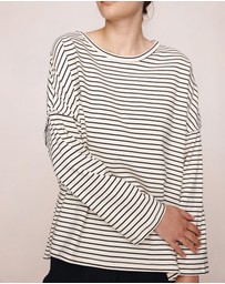 Marle - Yelena Tee
