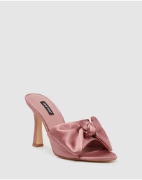 Nine West - Trina
