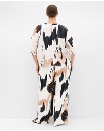 City Chic - Plus size Alexi Exhibit Print Pant - ivory