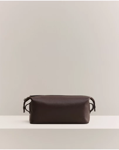 Trenery - Derwent Wash Bag in Espresso