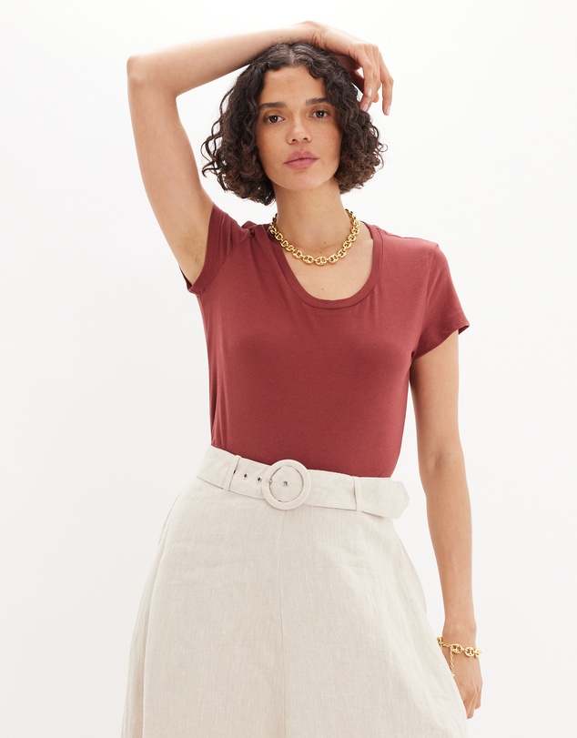 Amelius - Azalea Crew Neck Tee
