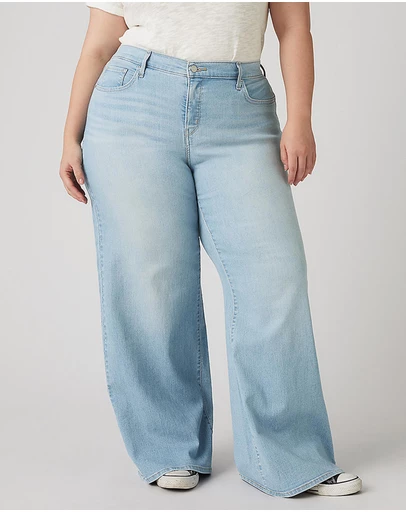 Levi's Curve - Plus 318 Shaping Wide Leg Jeans