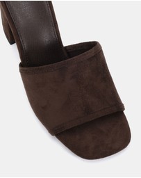 Novo - Nicole Mules