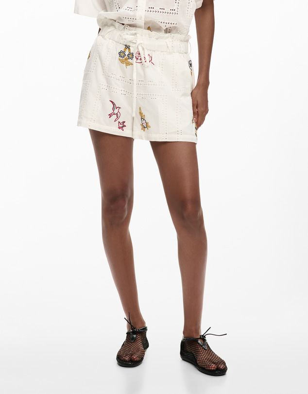 Desigual - Embroidered shorts