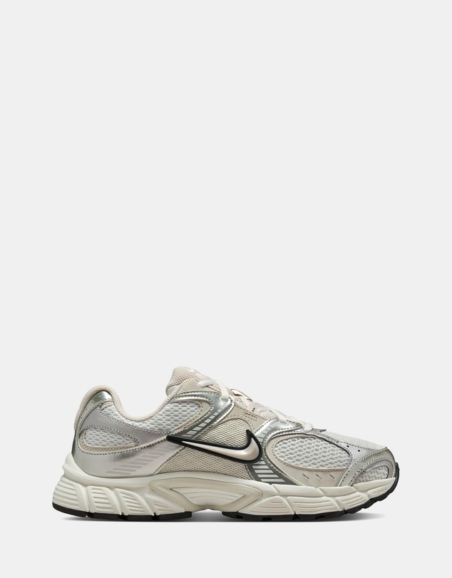 Nike - V5 RNR - Women's