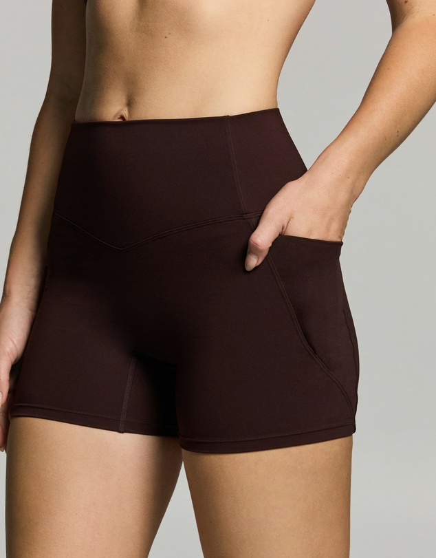 Rockwear - No Front Seam Pocket Mid Thigh Bike Shorts