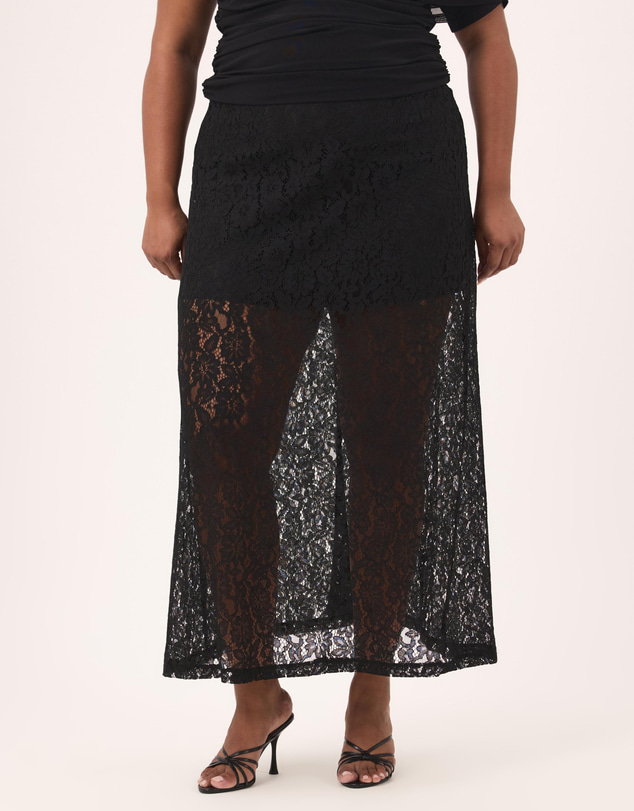 Atmos&Here Curvy - Molly Lace Maxi Skirt