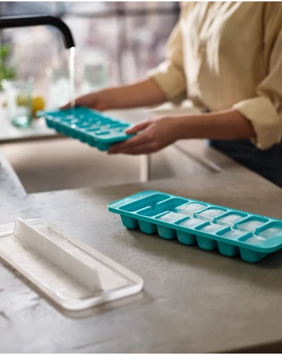 Joseph Joseph - Flow™ Easy-fill Ice-cube Tray 2 Pack (Blue)