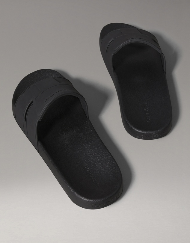 Calvin Klein - Embossed Logo Slides