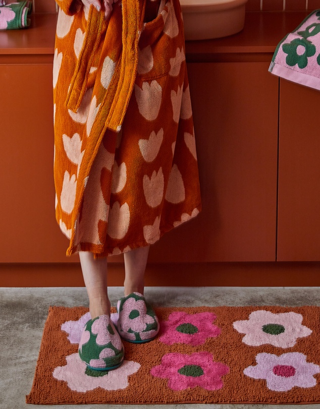 Mosey Me - Flowerbed Bath Mat