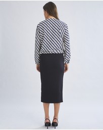 Angel Maternity - Marina Geometric Wave-Print V-Neck Long-Sleeve Blouse