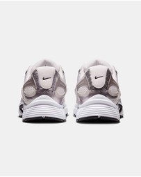 Nike - V5 RNR - Men's