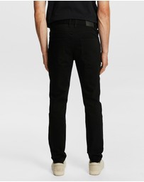 yd. - Ulrich Slim Tapered Jean