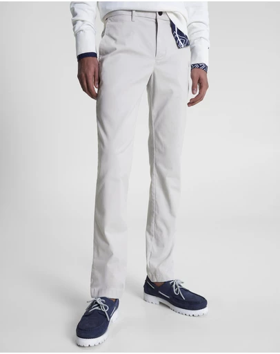 Tommy Hilfiger - 1985 Essential Bleecker Slim Fit Chinos