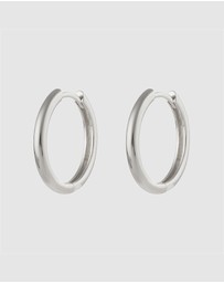 Wanderlust + Co - Classic Silver 17mm Hoop Earrings