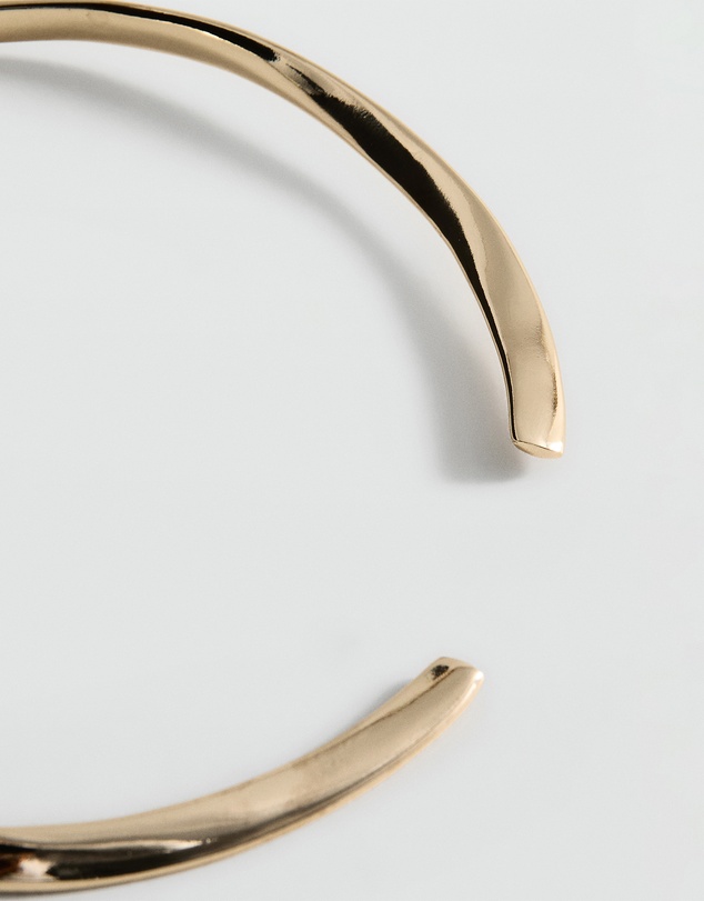 M.N.G - Rigid Choker