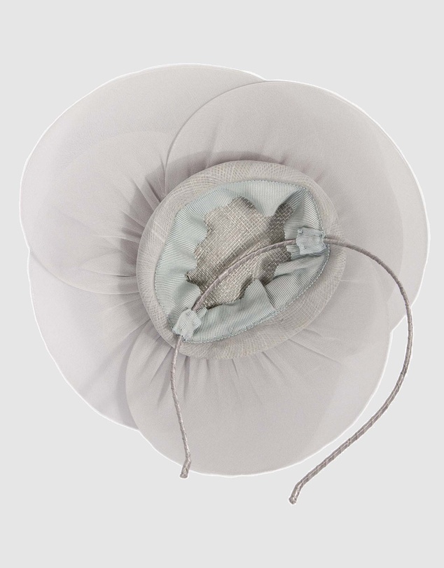 Max Alexander - Silver Flower Racing Fascinator