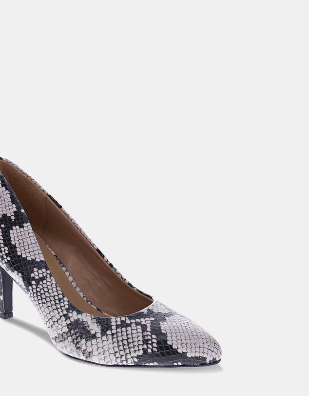 Naturalizer - Evie Pump - Black/White Snake