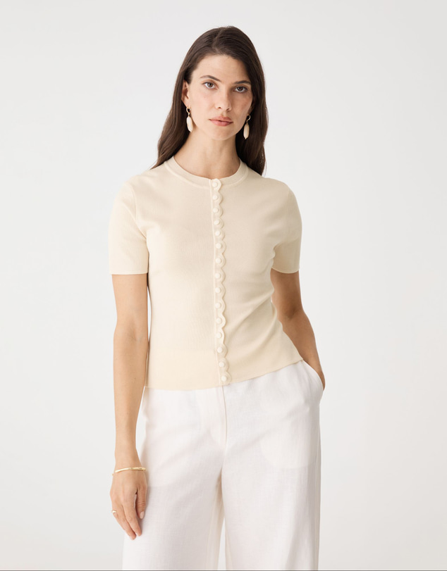 Forcast - Mel Short Sleeve Scallop Knit