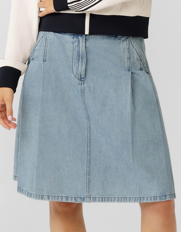 Lorna Jane - Relay Denim Pleat Skirt