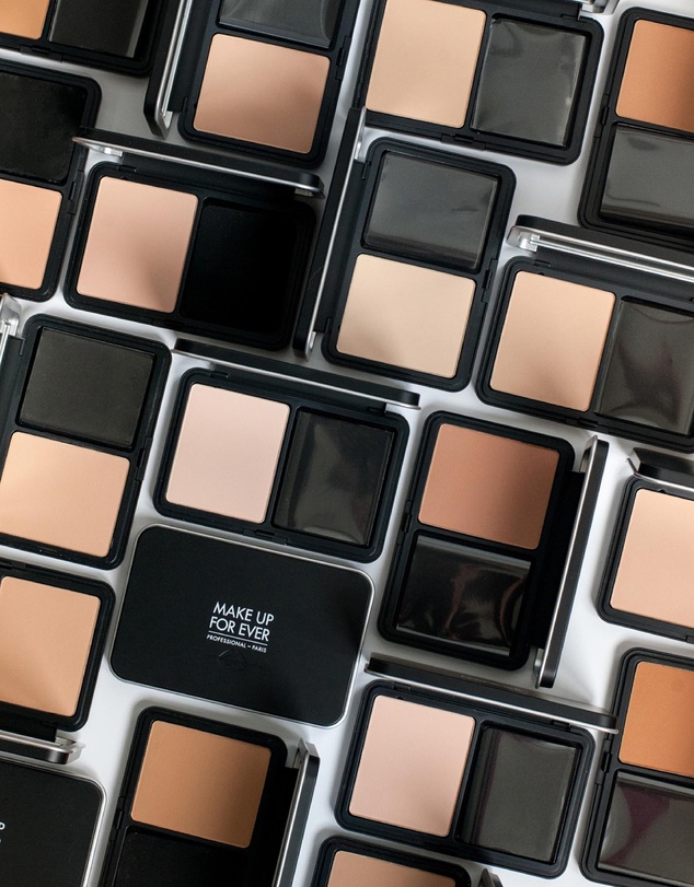MAKE UP FOR EVER - Matte Velvet Skin Compact