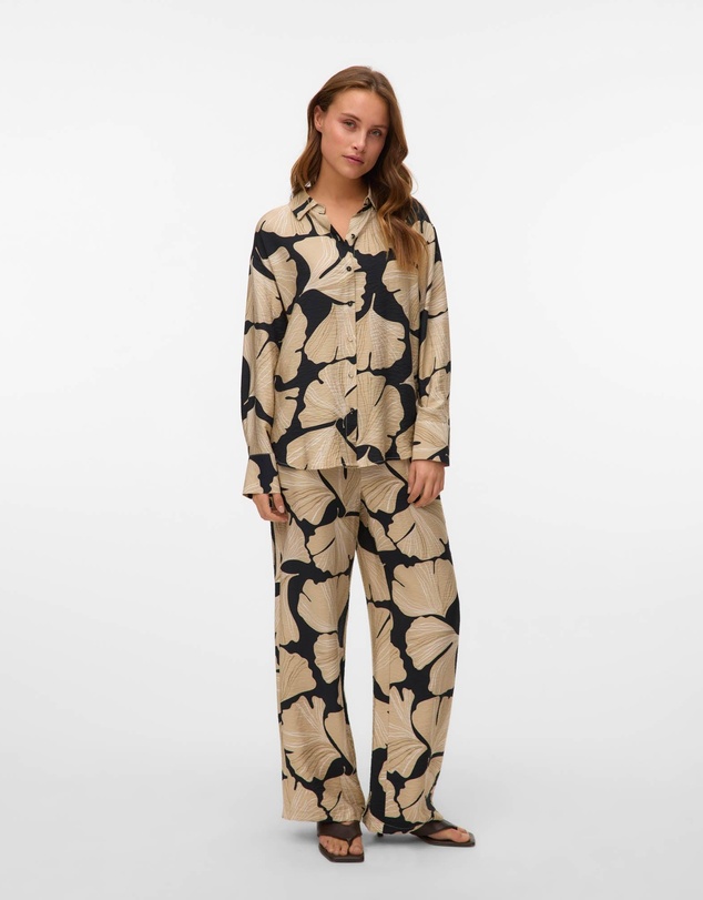 Vero Moda - Lucy Iben Oversized Shirt