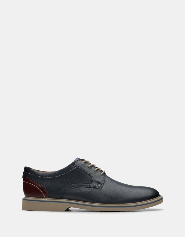 Clarks - Radcliff Low Navy