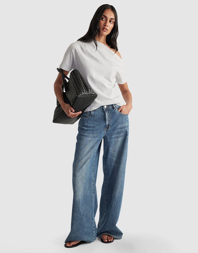 Decjuba - Erica Off Shoulder Tee