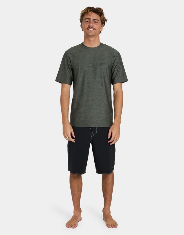 Billabong - Mens Shoreline Loose Fit Short Sleeve Rashguard