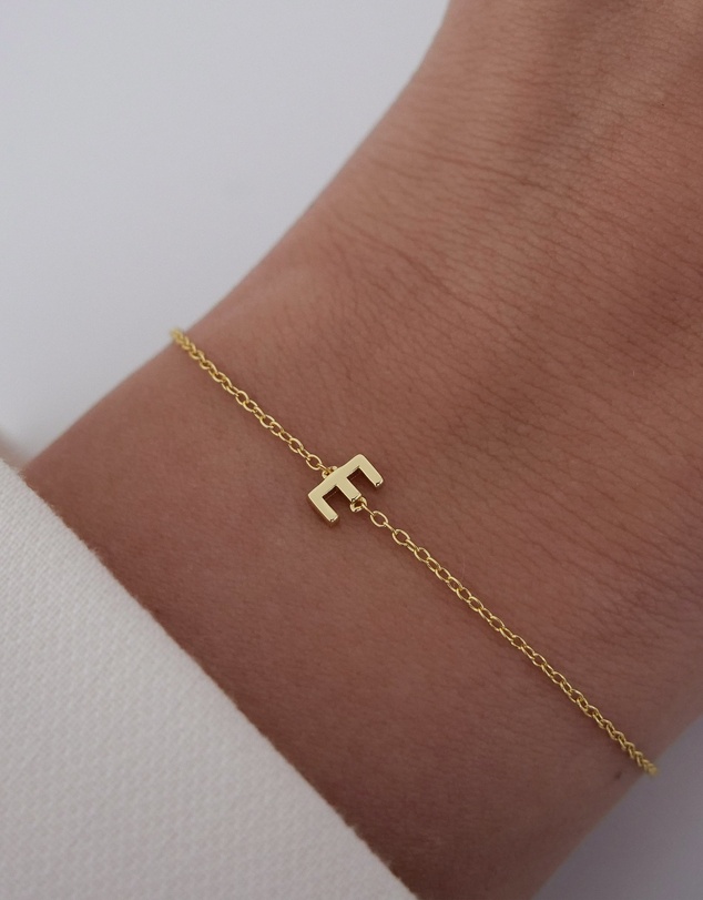 The Silver Collective - Petite A-Z Letter Bracelet Gold - E