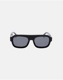 Soda Shades - Rozalia Russia x Soda Shades - Shade 004 Black
