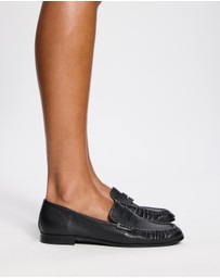 AERE - Classic Leather Loafers