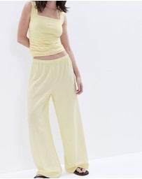 UNISON - Textured Pull On Pant