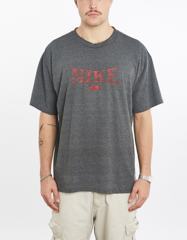 Vintage by The Real Deal - Pre Loved - Vintage Nike Tee