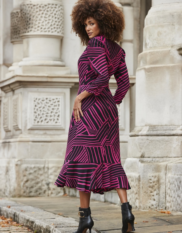Sosandar - Geometric Print Belted Midi Dress