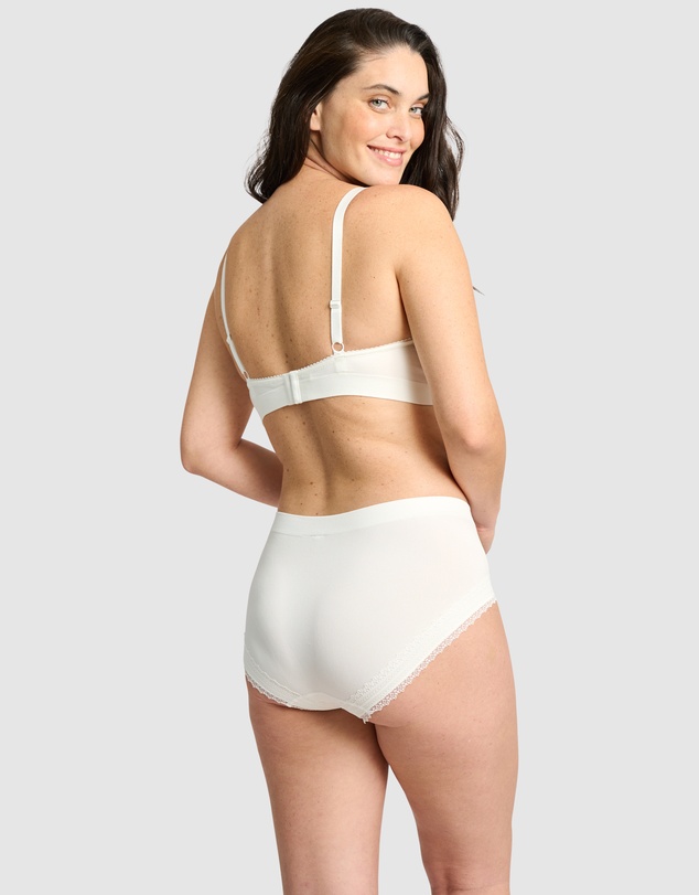 Sans Complexe - Agathe Comfortable Padded Wirefree Bra with Lace