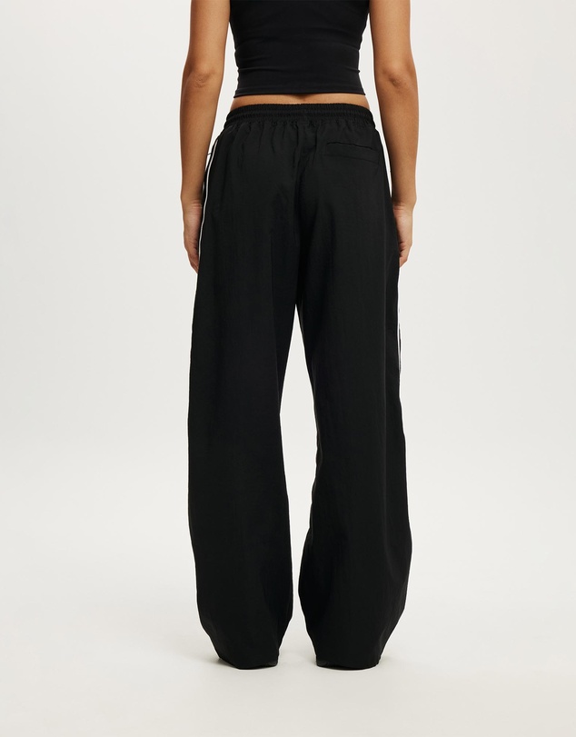 Cotton On Body Active - Baggy Woven Sweatpant