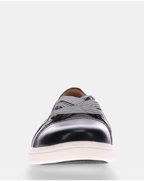 Mia Vita - Bridgette Slip-On Casual Sneaker - Black Leather
