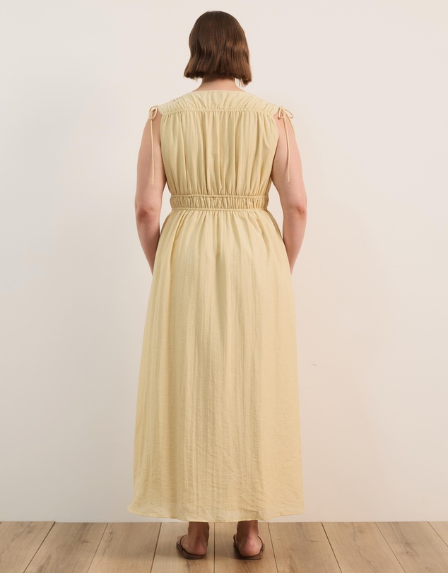 Atmos&Here Curvy - Luna Linen Blend Sleeveless Gathered Maxi Dress