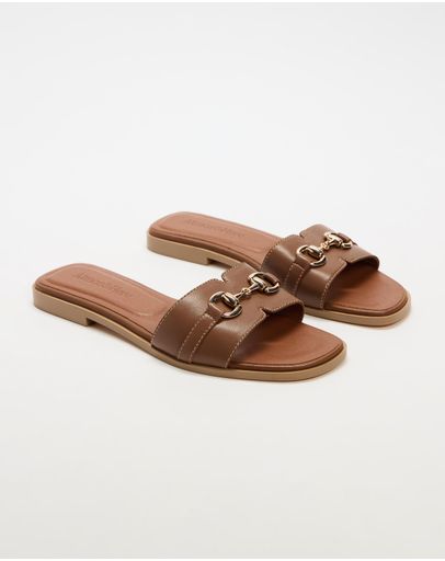 Tan
