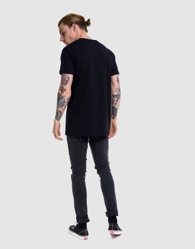 DVNT - Deluxe Tee
