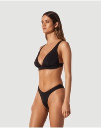 Form and Fold - The Wirefree D-G Top