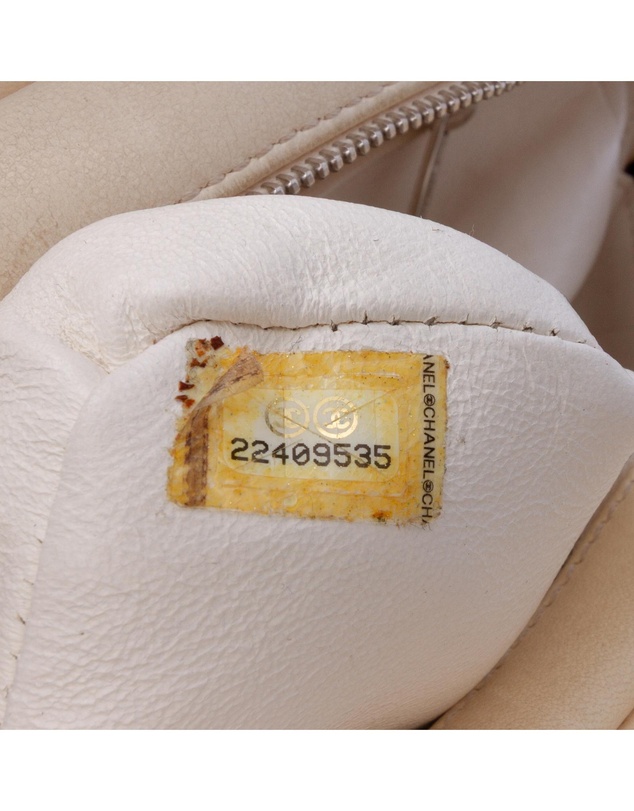 Pre-Loved by Azura Reborn - Pre-Loved chanel Tweed Handbag