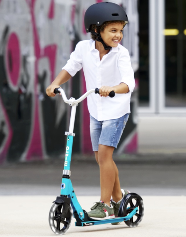 Micro Scooters - Micro Cruiser LED - 2 wheel folding kids Scooter
