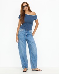 Dazie - Molly Off-Shoulder T-Shirt