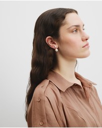 Country Road - Mini Pearl Drop Earring