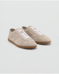 M.N.G - Point Trainers