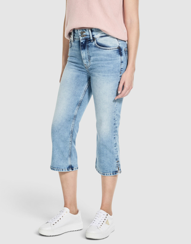 GUESS - GUESS JEANS High-Rise Capri Straight Leg Jeans