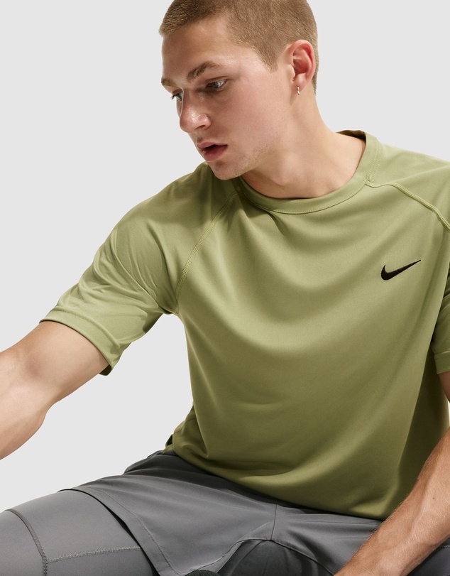 Nike - Hyverse Dri-FIT UV Training T-Shirt